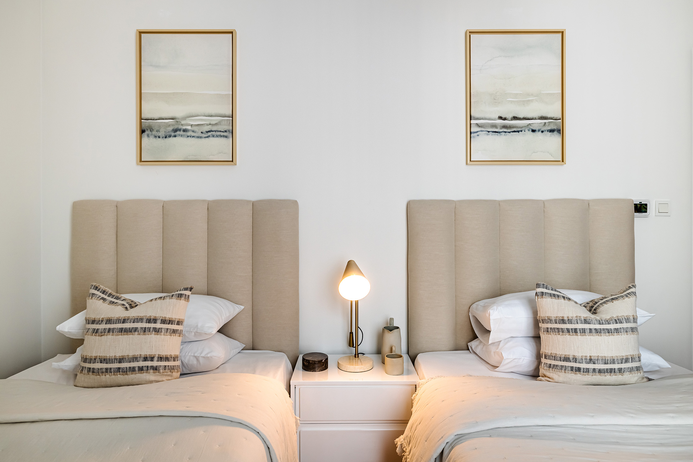 The Residence: two-bedroom apartment staged in three days for a French reality show, Dubai (photo 6 of 9)